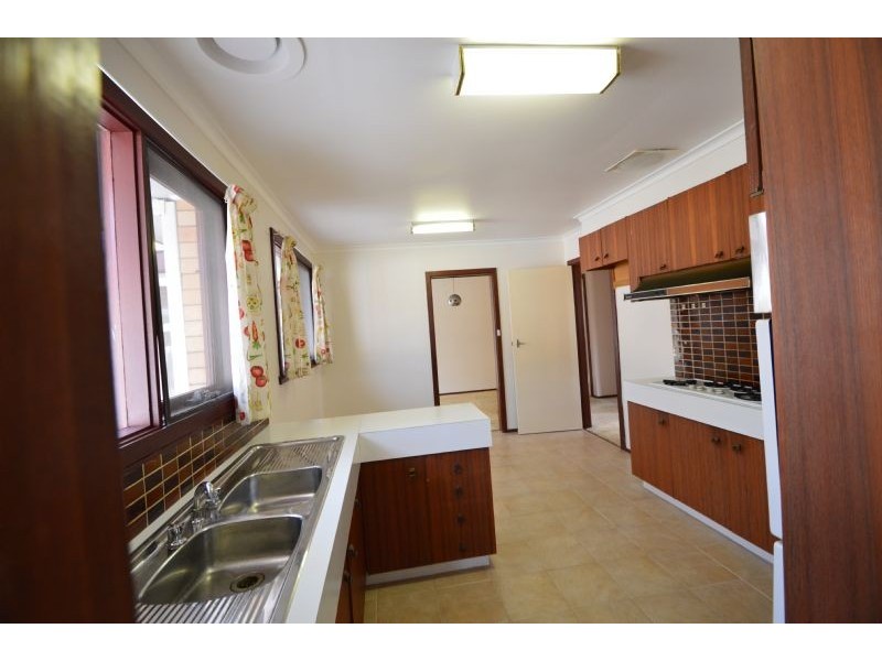 10 Worthing Avenue, Burwood East VIC 3151