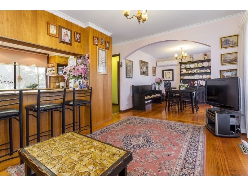 11 Henderson Court, Glen Waverley VIC 3150