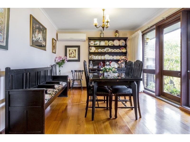 11 Henderson Court, Glen Waverley VIC 3150