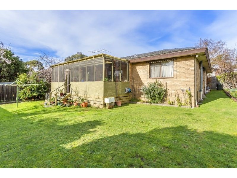 11 Henderson Court, Glen Waverley VIC 3150