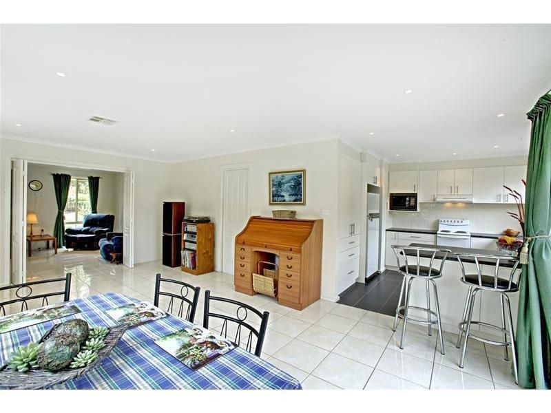 2A Adrian Court, Heathmont VIC 3135