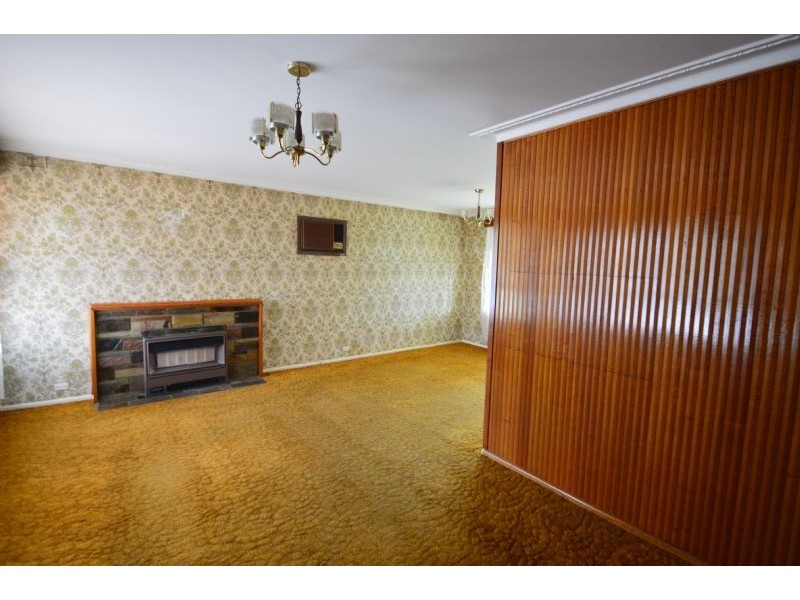 19 Elmwood Crescent, Glen Waverley VIC 3150