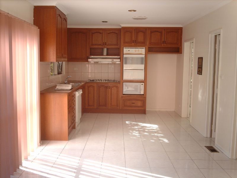 887 Waverley Road, Glen Waverley VIC 3150