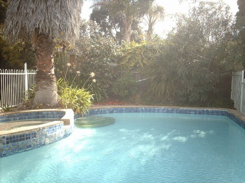 887 Waverley Road, Glen Waverley VIC 3150