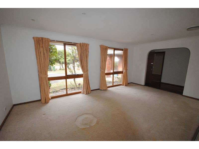 2 Glenmaggie Court, Wantirna South VIC 3152