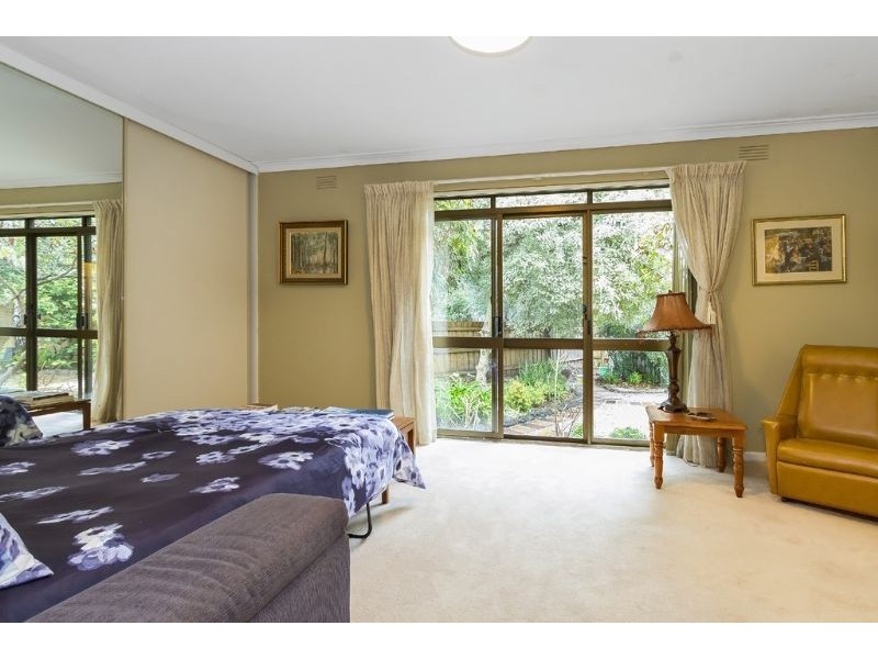 22 Coomleigh Avenue, Glen Waverley VIC 3150