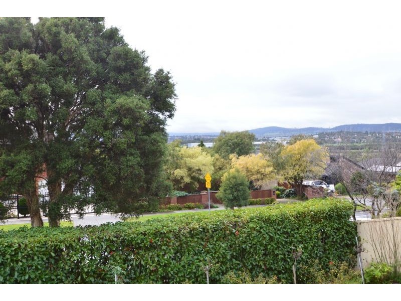49 Haverbrack Drive, Mulgrave VIC 3170