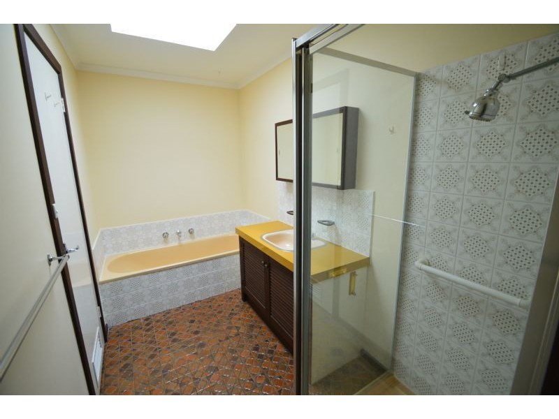 1/1 Browning Drive, Glen Waverley VIC 3150