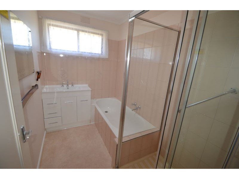15A Ozone Road, Bayswater VIC 3153