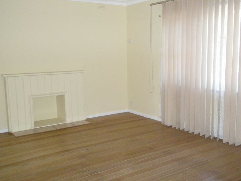 22 Meadow Crescent, Mount Waverley VIC 3149