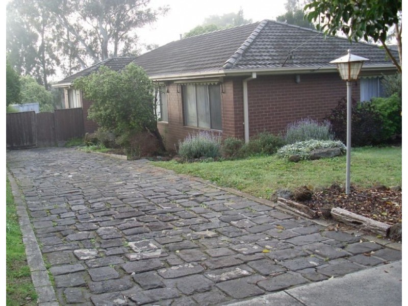 4 Wynyard Street, Glen Waverley VIC 3150