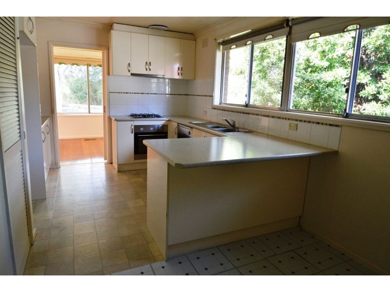 4 Wynyard Street, Glen Waverley VIC 3150