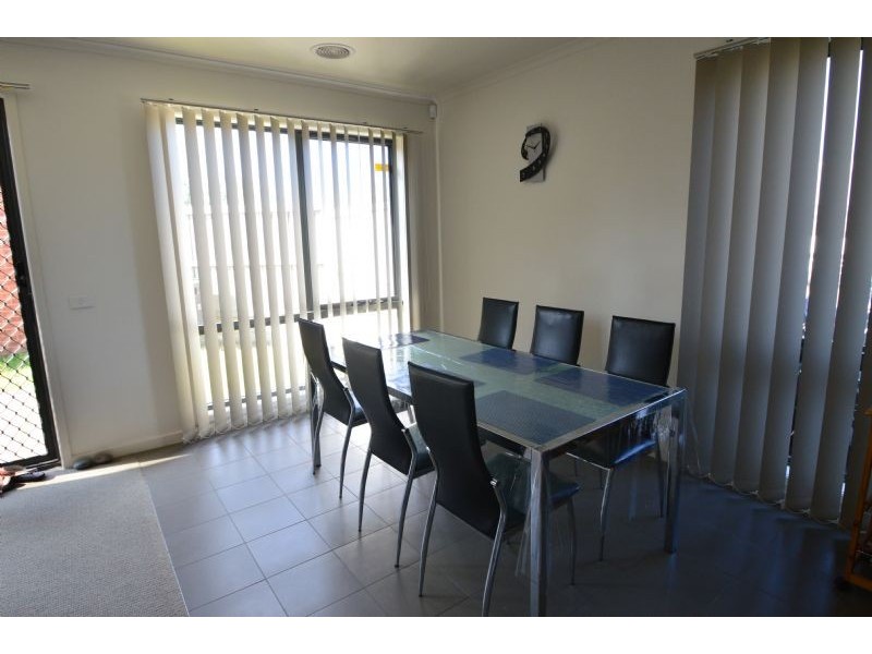 43 Lords Avenue, Mulgrave VIC 3170