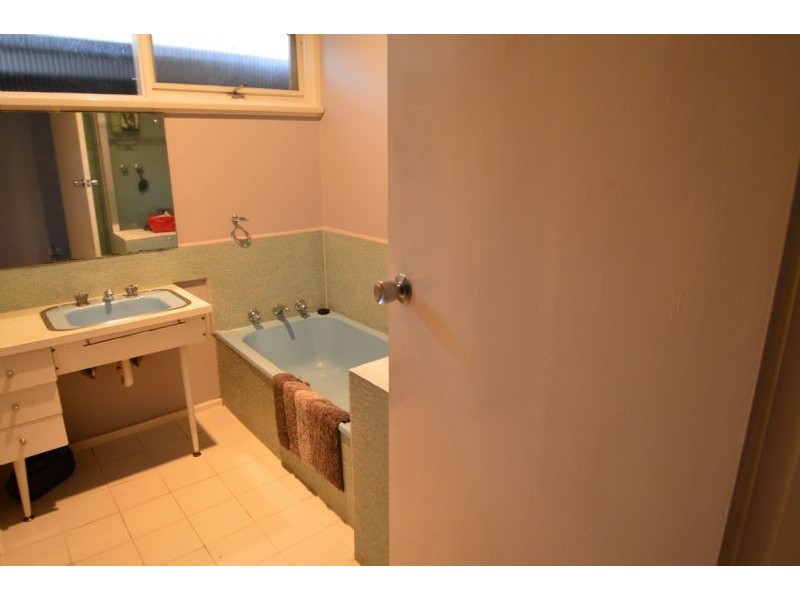 36 Outlook Road, Mount Waverley VIC 3149