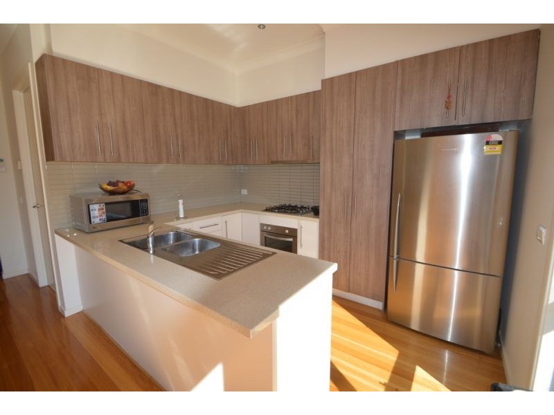 1/23 Montgomery Avenue, Mount Waverley VIC 3149