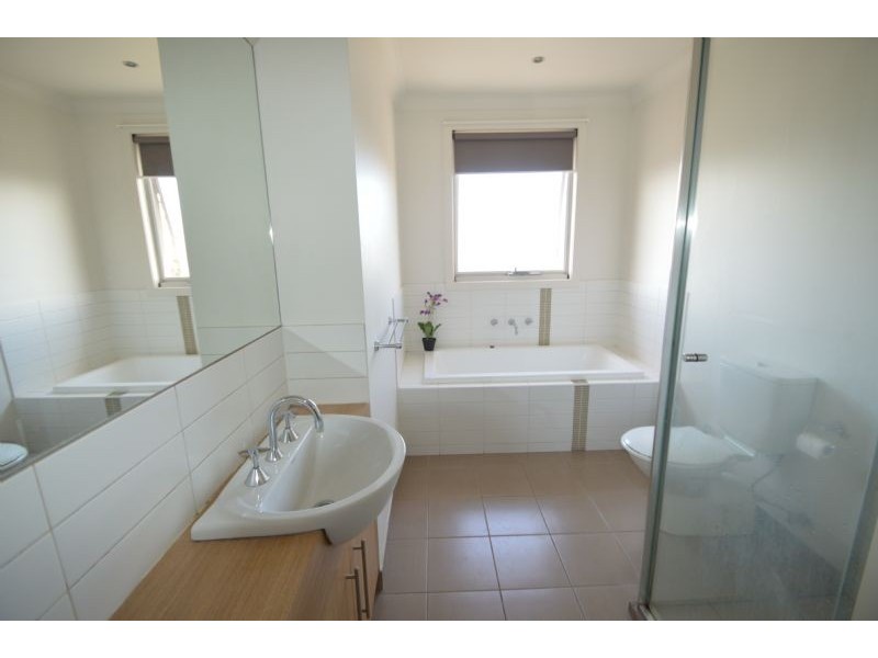 1/23 Montgomery Avenue, Mount Waverley VIC 3149