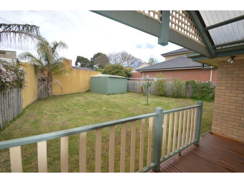 30 Hinkler Road, Glen Waverley VIC 3150