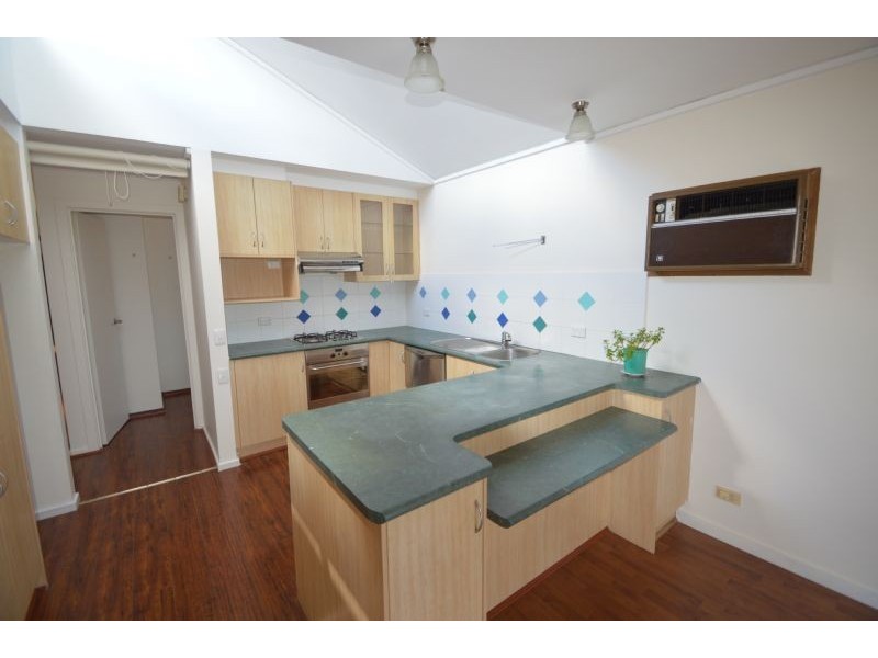 1/4 Middleborough Road, Burwood East VIC 3151