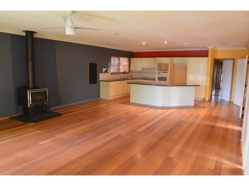 32 Bennett Avenue, Mount Waverley VIC 3149