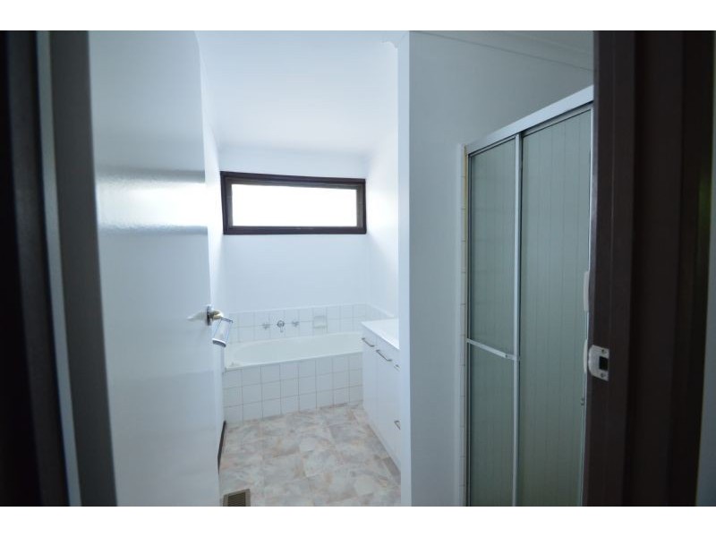 2/7 Green Avenue, Mulgrave VIC 3170