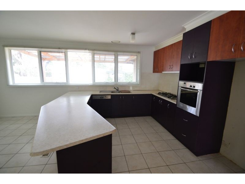 1 Pinewood Drive, Mount Waverley VIC 3149