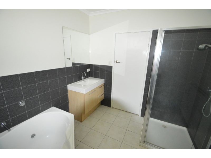 1 Pinewood Drive, Mount Waverley VIC 3149