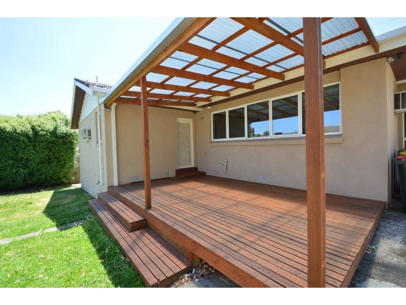 1 Pinewood Drive, Mount Waverley VIC 3149