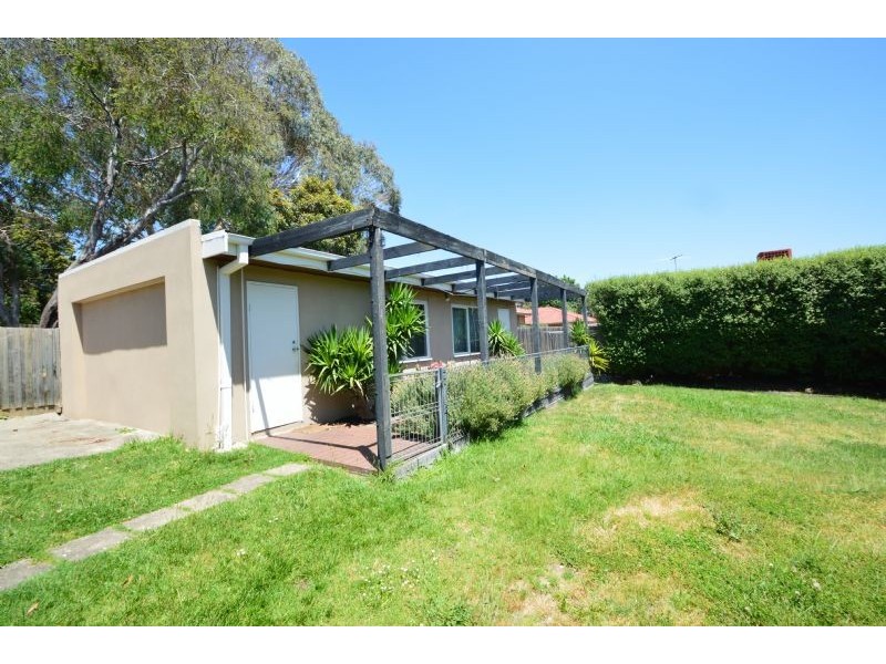 1 Pinewood Drive, Mount Waverley VIC 3149