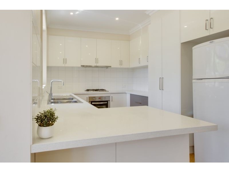 62C Pepperell Avenue, Glen Waverley VIC 3150