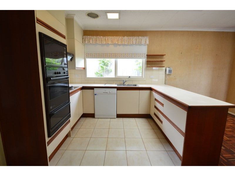 7 Kingswood Avenue, Mount Waverley VIC 3149