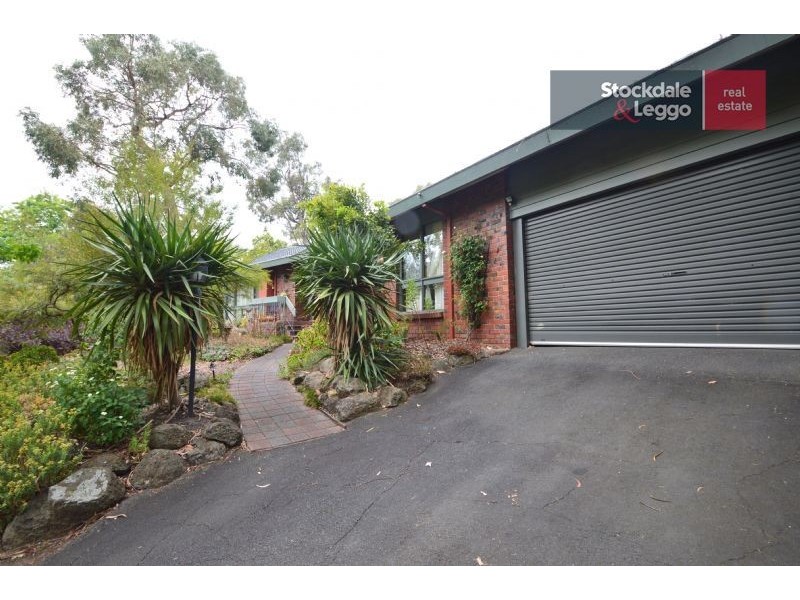 73 Lockhart Road, Ringwood North VIC 3134