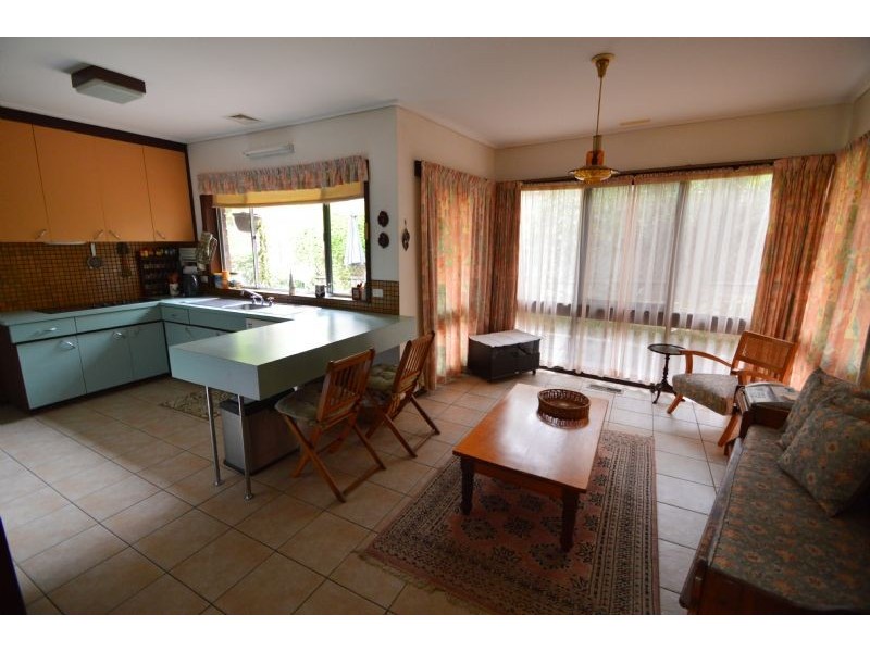 73 Lockhart Road, Ringwood North VIC 3134