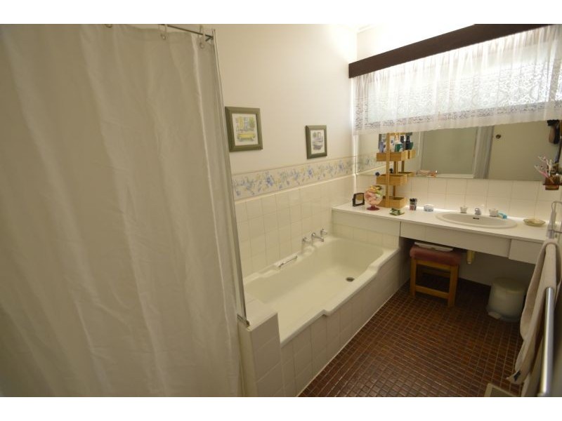 73 Lockhart Road, Ringwood North VIC 3134