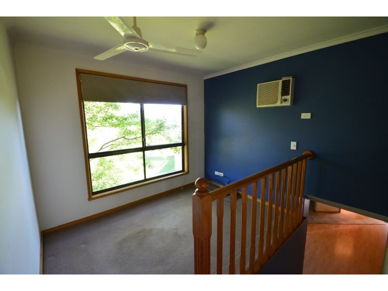 1 Sampson Drive, Mount Waverley VIC 3149