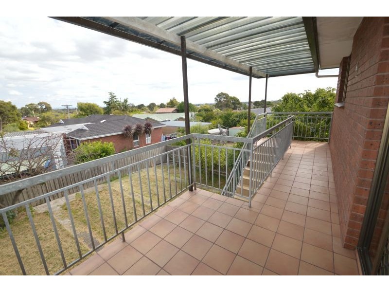 2 Cezanne Crescent, Wheelers Hill VIC 3150