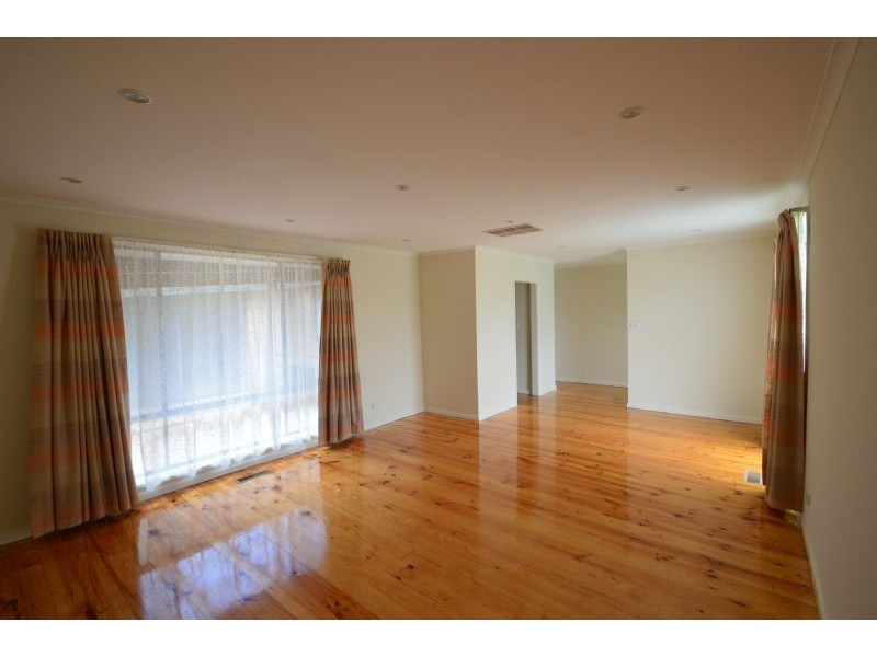 8 Fuchsia Court, Wheelers Hill VIC 3150