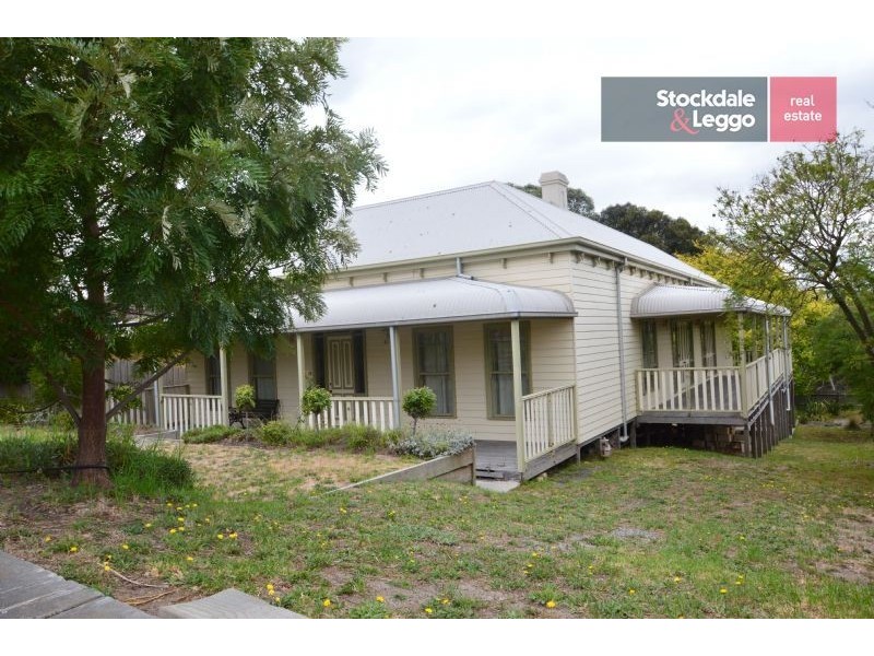 24 Fairway Avenue, Mount Waverley VIC 3149