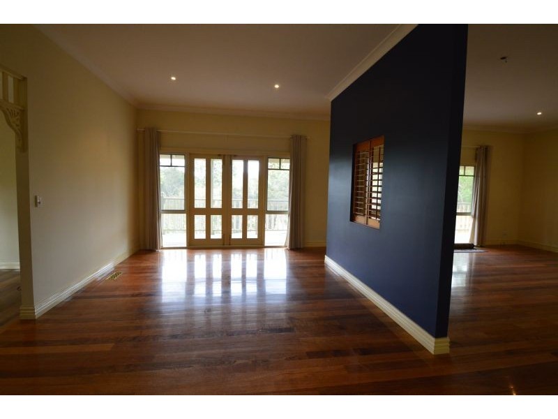 24 Fairway Avenue, Mount Waverley VIC 3149