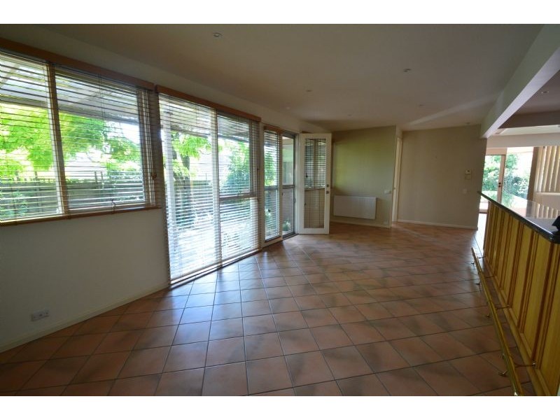 4 Walter Street, Glen Waverley VIC 3150