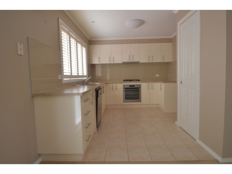 1/6 -8 Canterbury Close, Rowville VIC 3178