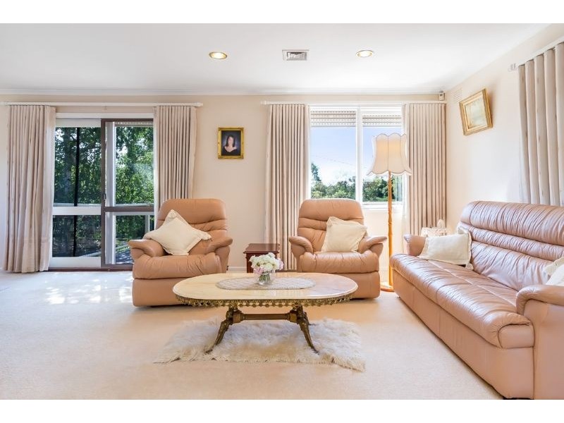 8 Le Fey Court, Glen Waverley VIC 3150