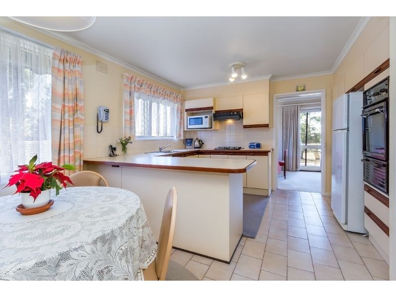 8 Le Fey Court, Glen Waverley VIC 3150