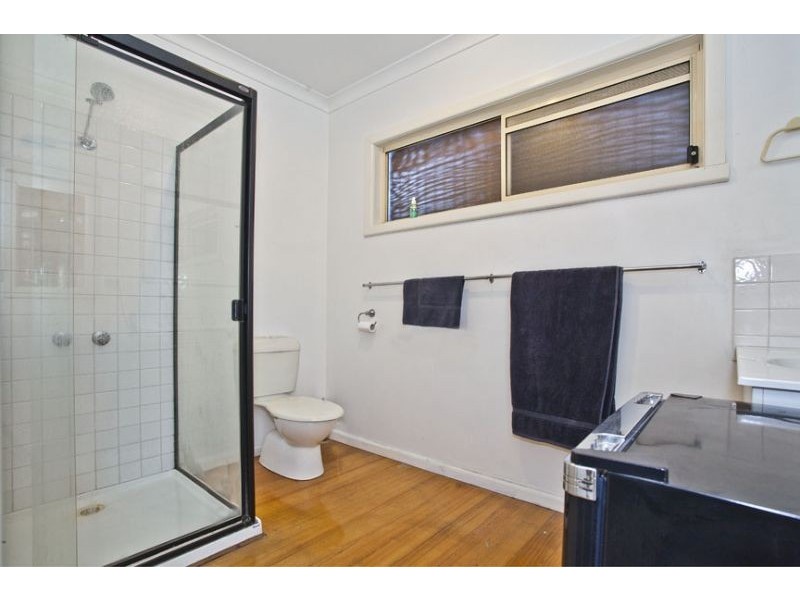 2 Colebrook Avenue, Mount Waverley VIC 3149