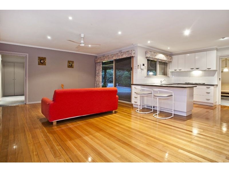 2 Aurora Court, Glen Waverley VIC 3150