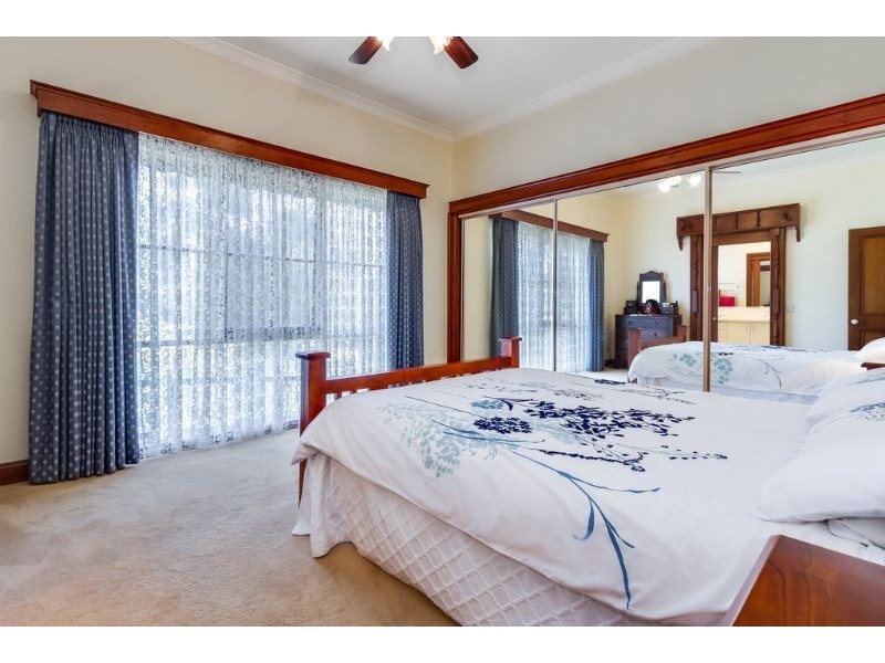 118 Renou Road, Wantirna South VIC 3152