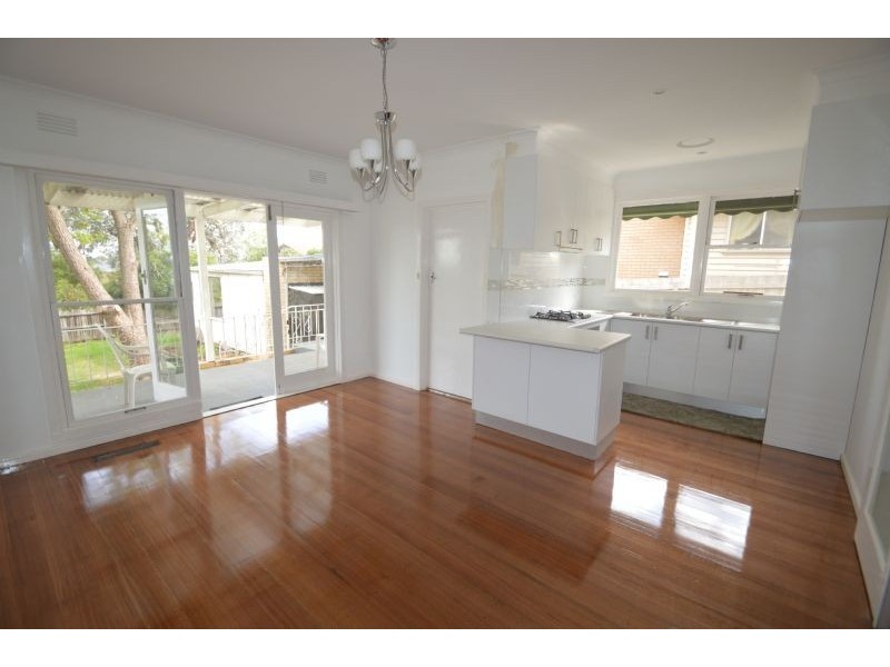 19 Wave Avenue, Mount Waverley VIC 3149