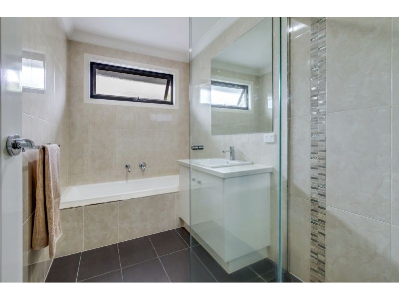 1/3 Ivanhoe Street, Glen Waverley VIC 3150