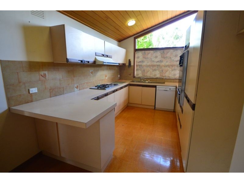 30 Glen Court, Glen Waverley VIC 3150