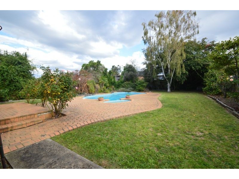 30 Glen Court, Glen Waverley VIC 3150