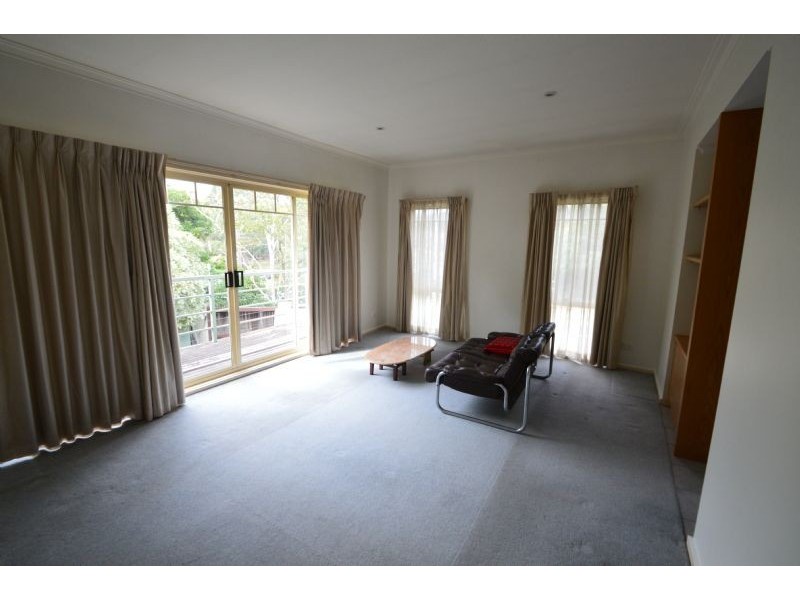 26 Aurisch Avenue, Glen Waverley VIC 3150